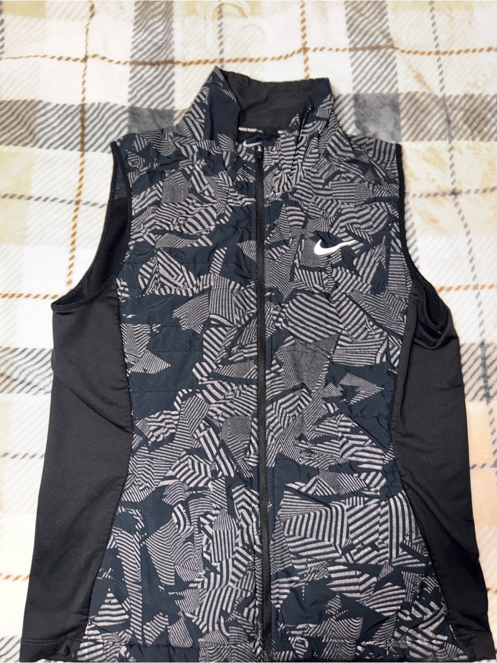 Nike Women’s Black & Gray Patterned Sleeveless Vest - Zip Front